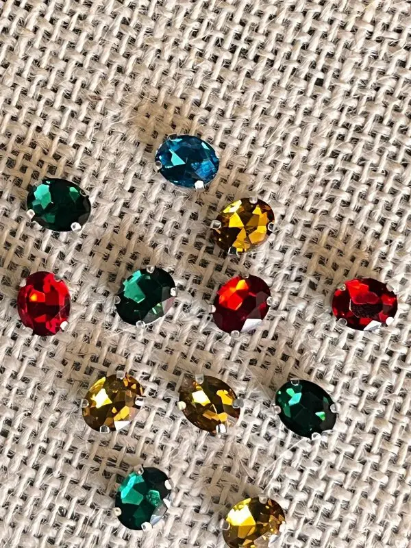 Stone Oval shape | L-10 mm W-8mm | 10 Pieces