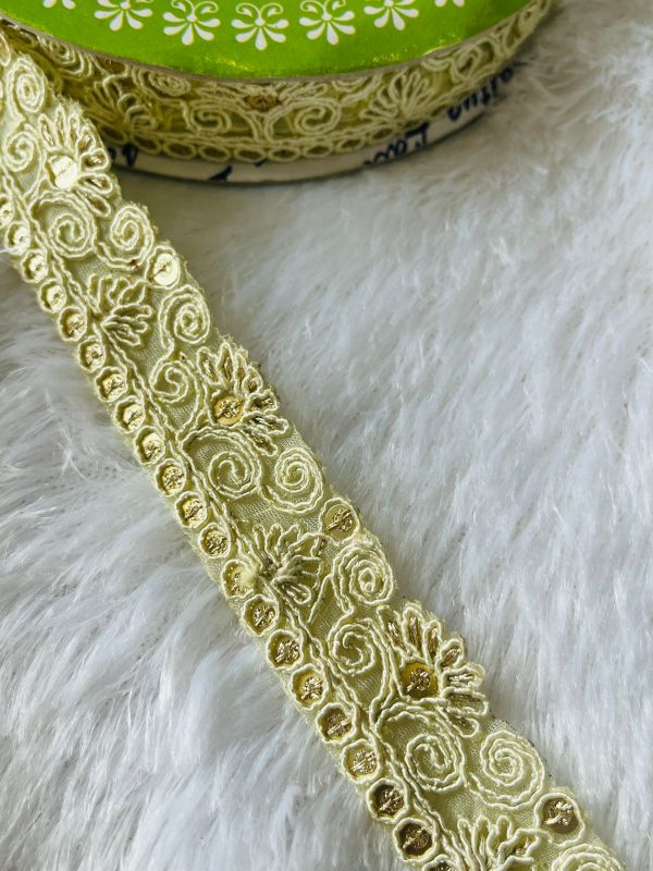 Lace| width :1”| 1 metre | Code : 4004 - Image 2