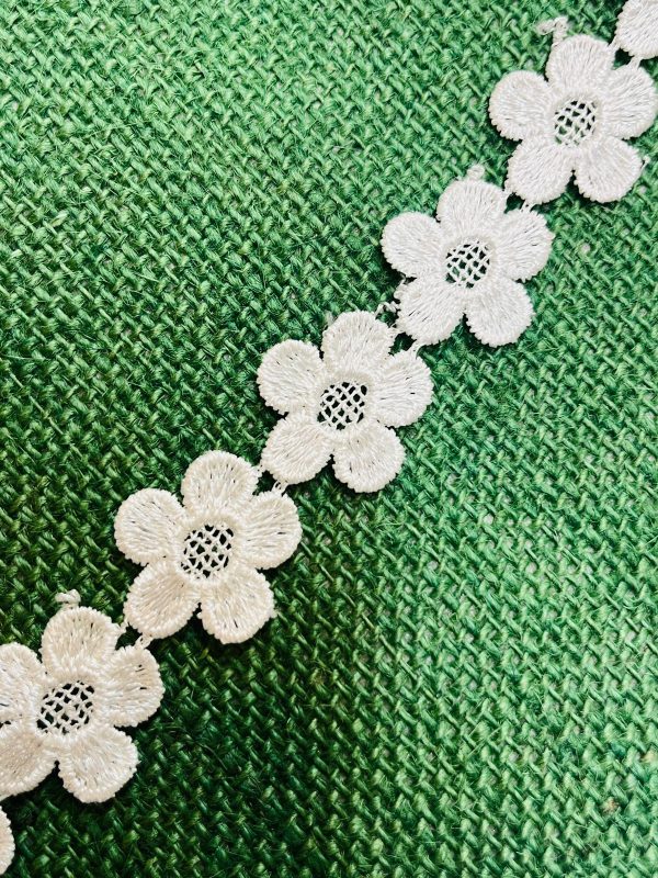 Lace| Width :  1" | 1 metre | Code :542 - Image 2