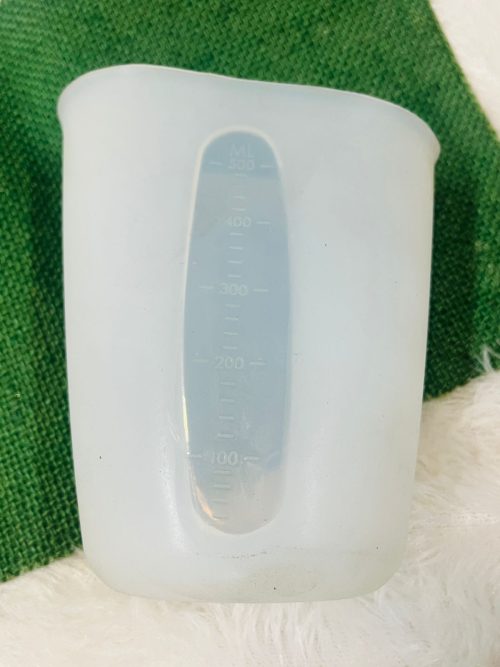 MEASURING CUP